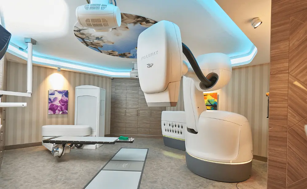 CyberKnife — Radiochirurgie robotisée, à l'Anadolu Medical Center